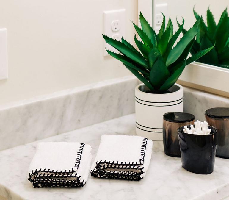 Stitched Edge Washcloths (pair)